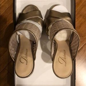 Delman high heels sz 6.5. Pretty lacy details